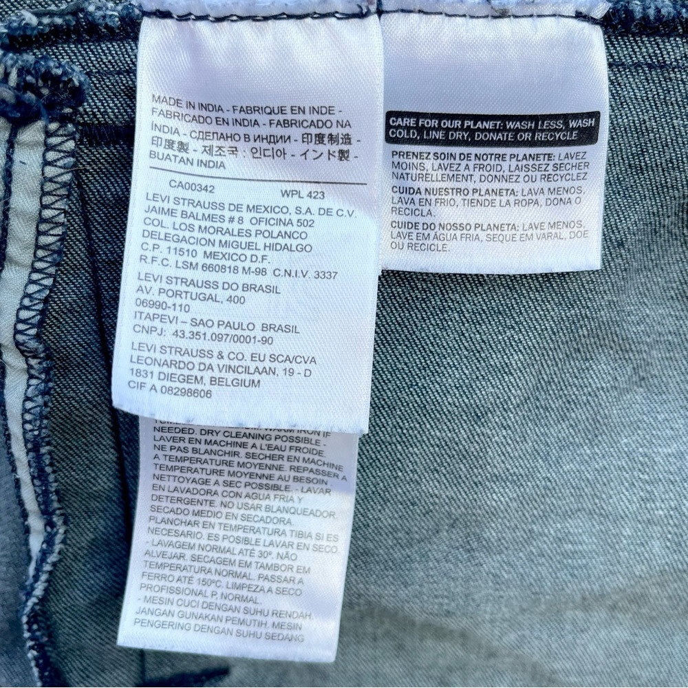 LEVI STRAUSS ~ Dark Wash Stretch Denim Jacket ~ Classic Levi’s Details ~ Small - Picture 10 of 12